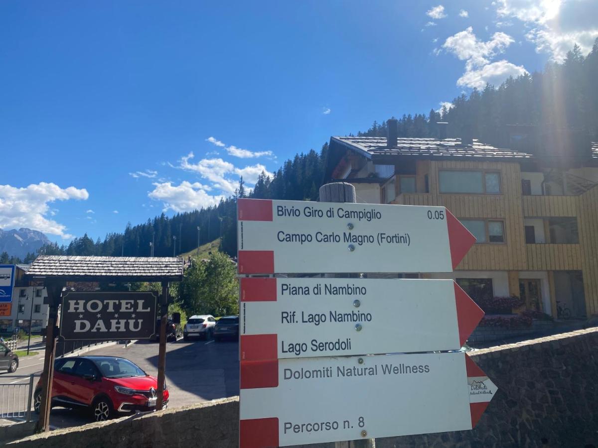 Hotel Dahu Мадона ди Кампильо Екстериор снимка