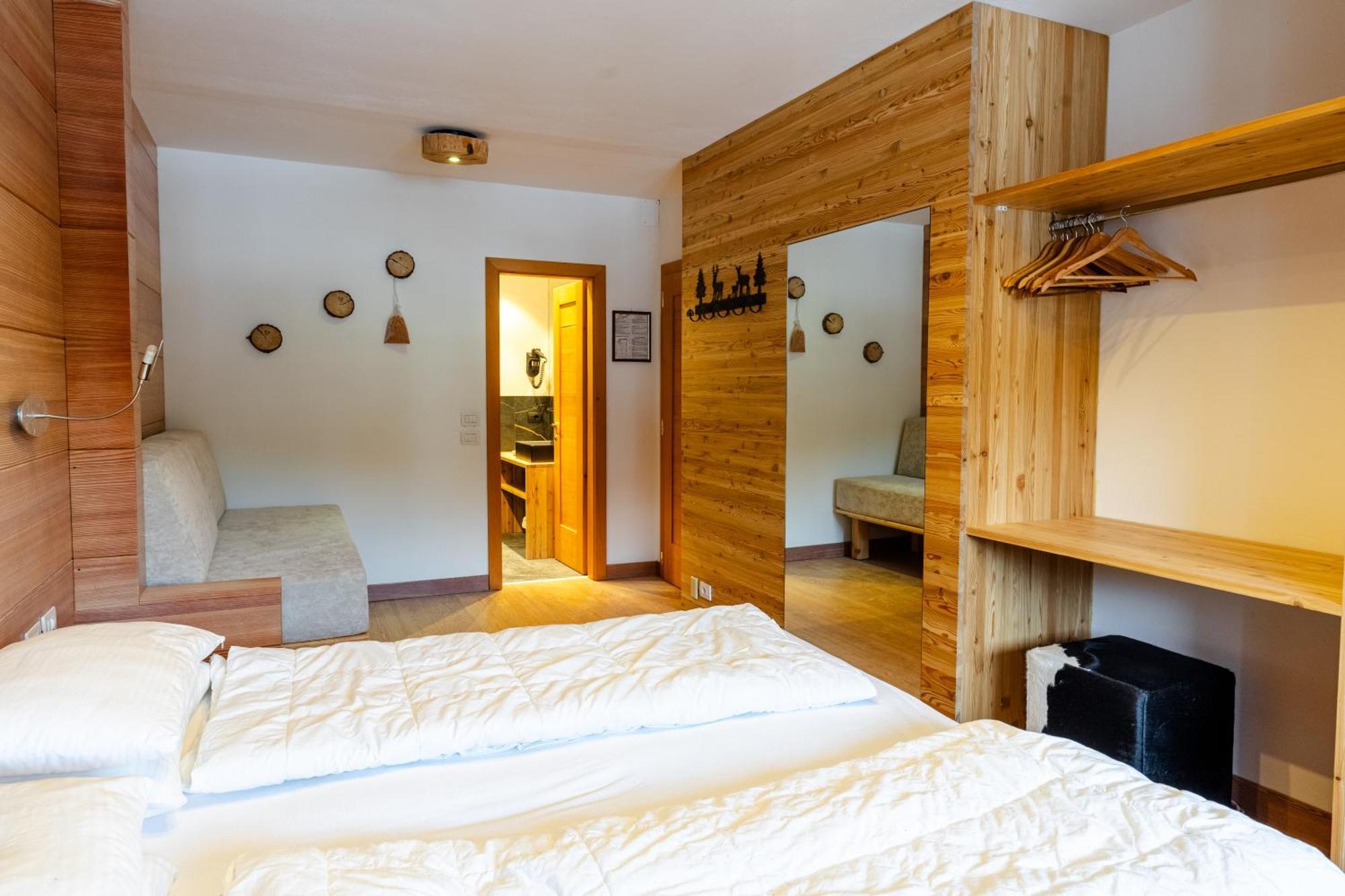 Hotel Dahu Мадона ди Кампильо Екстериор снимка