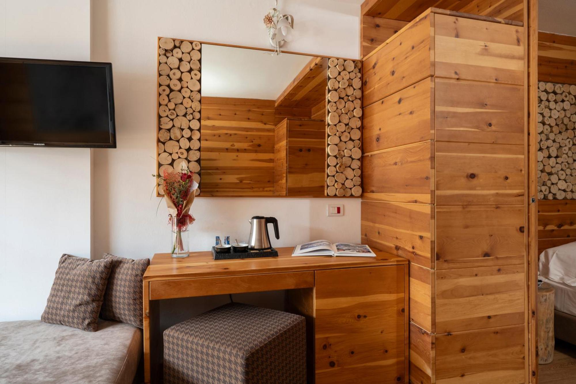 Hotel Dahu Мадона ди Кампильо Екстериор снимка
